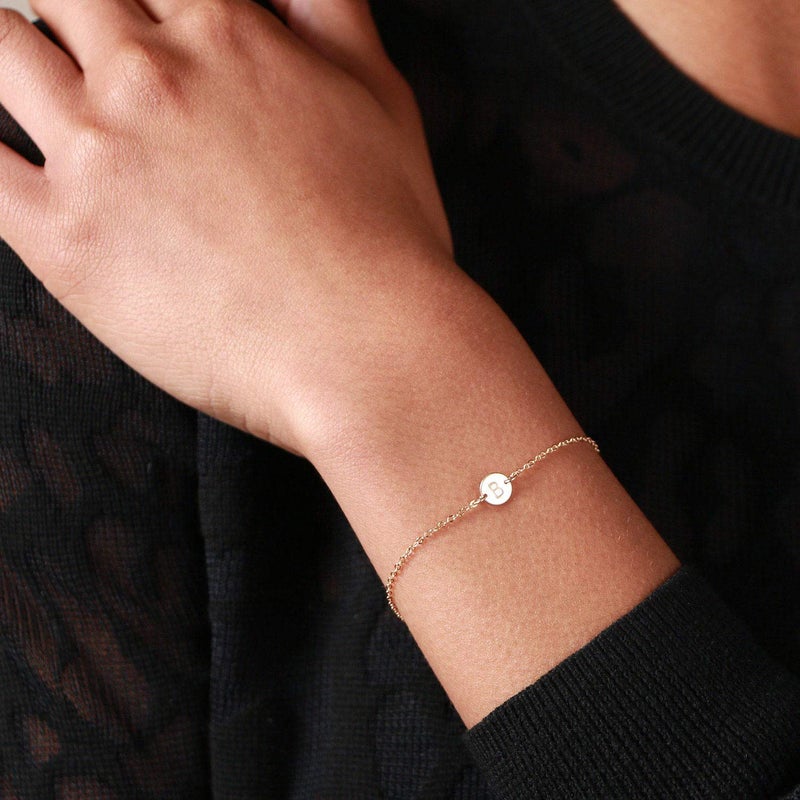Glimmerst Personalized Initial Bracelet, 18K Gold Plated Stainless Steel Letter P Bracelet Dainty Coin Charm Bracelet Delicate Disc Name Bracelet for Women - Image 4